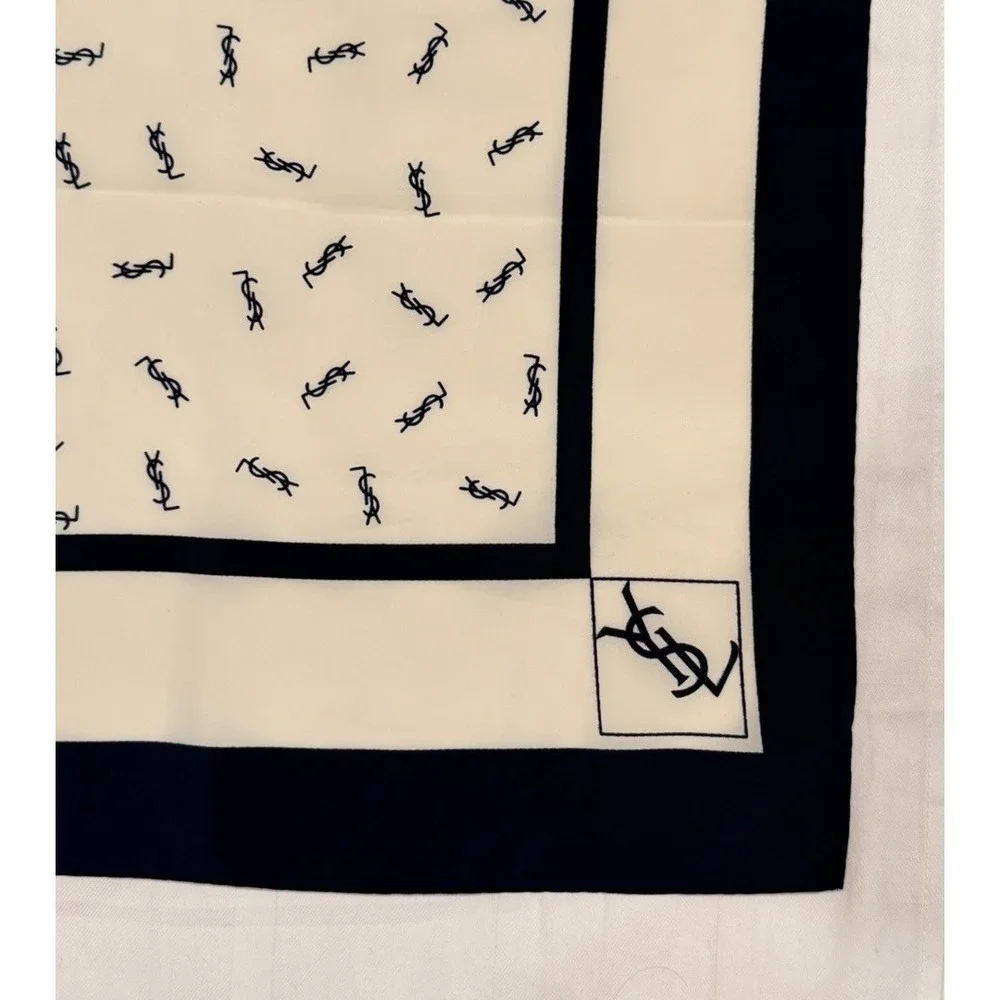 Yves Saint Laurent measurements 34in